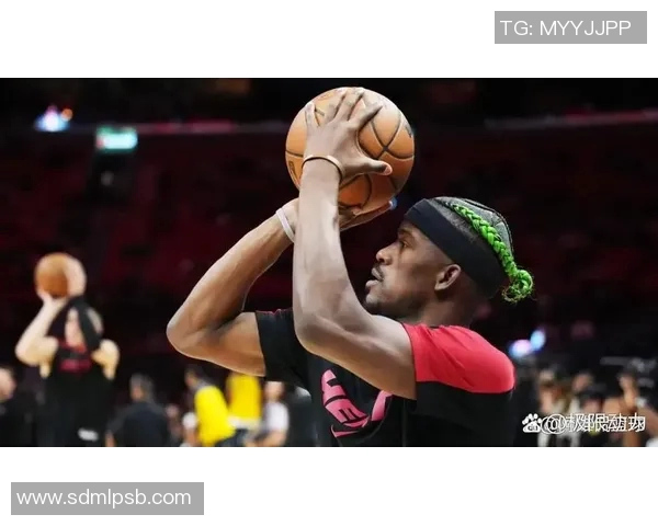 吉米巴特勒的篮球传奇之路与个人成长故事探讨