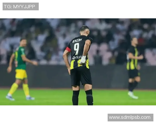 图卢兹与亚眠对决前瞻分析双方状态与战术布局全解析 图卢兹与亚眠对决前瞻分析双方状态与战术布局全解析