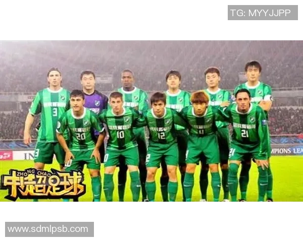 重庆足球队速度之争引发热议球迷观点各异激烈讨论 重庆足球队速度之争引发热议球迷观点各异激烈讨论